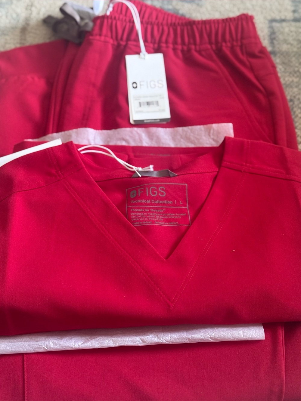 NWT FIGS Tansen Jogger Walsh V Neck Red Scrubs Set Lunar New Year men’s